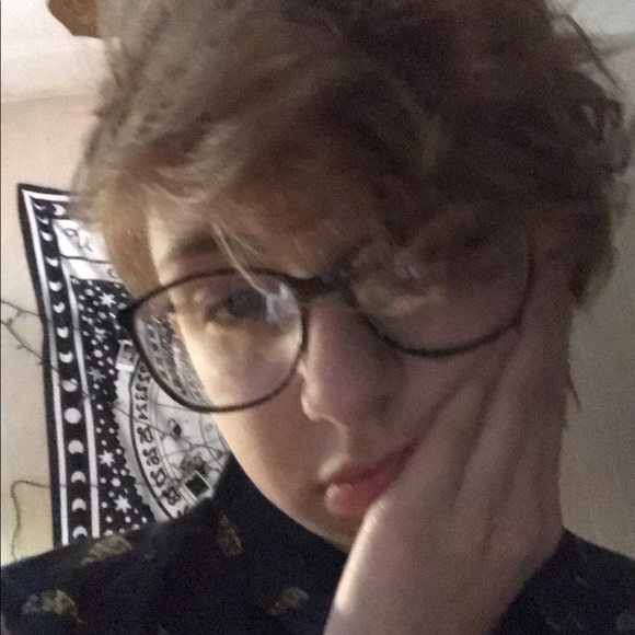 Meet your Posher, Trinity - Picture 1 of 1